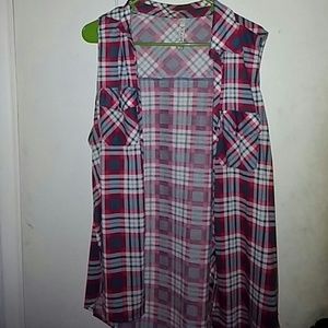 Plaid sleeveless top